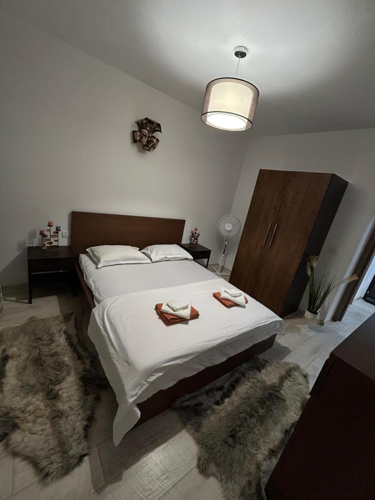 Cozy Apartment 130E By Plaza บูคาเรสต์ ภายนอก รูปภาพ